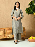 Myshka Kids Girls Calf length Embellished Kurta Set Grey Color