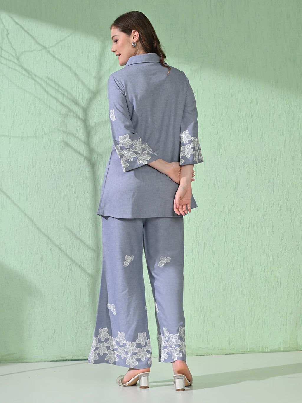 Myshka Women's Floral Embroidered SkyBlue Tunic with Trouser
