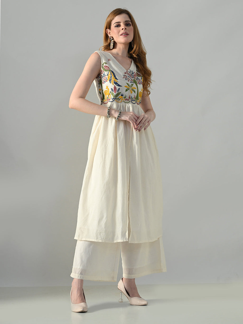 Myshka Women Off White Embroidered Long Kurta With Front Slit Trouser - Distacart