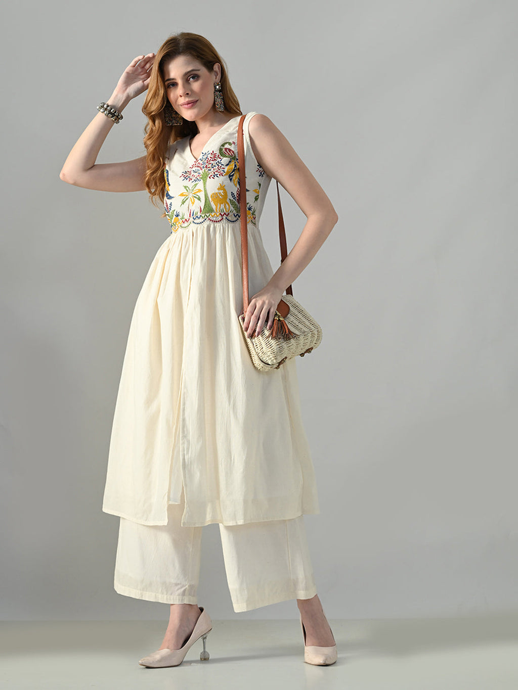 Myshka Women Off White Embroidered Long Kurta With Front Slit Trouser - Distacart