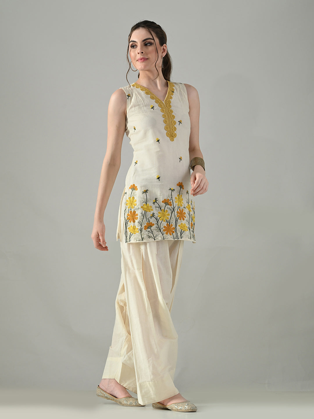 Myshka Women Off White Embroidered Short Kurta With Farsi Salwar - Distacart