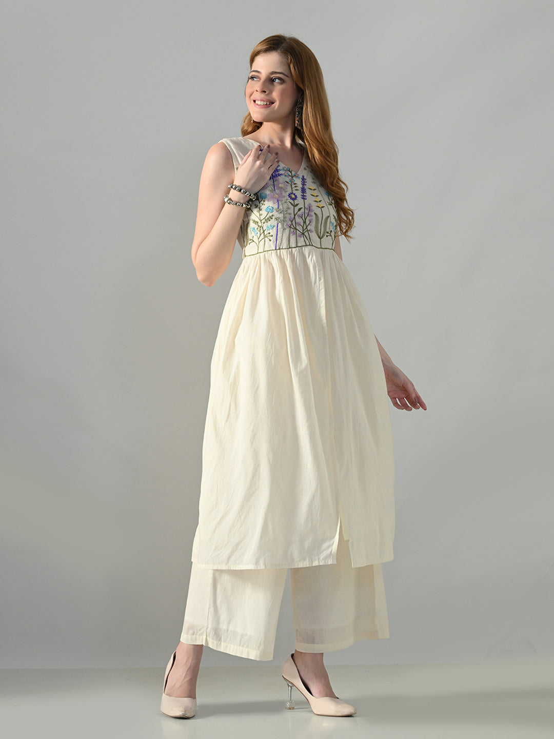 Myshka Women Off White Embroidered Long Kurta With Front Slit Trouser - Distacart