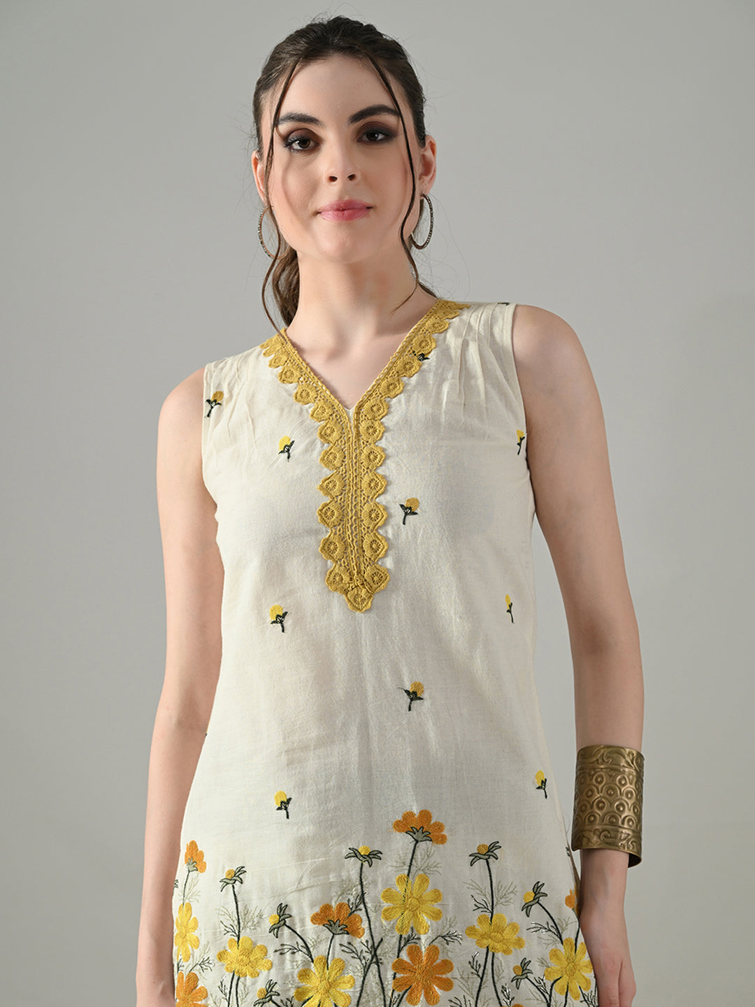 Myshka Women Off White Embroidered Short Kurta With Farsi Salwar - Distacart