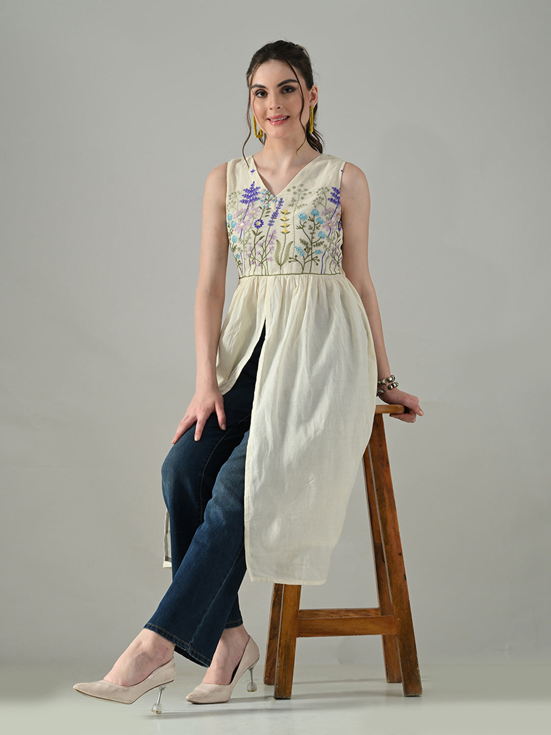 Myshka Women Off White Multicolor Thread Embroidered Sleeveless Long Kurta - Distacart