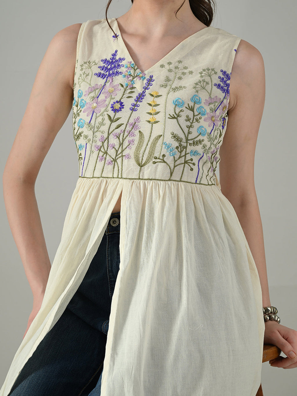 Myshka Women Off White Multicolor Thread Embroidered Sleeveless Long Kurta - Distacart