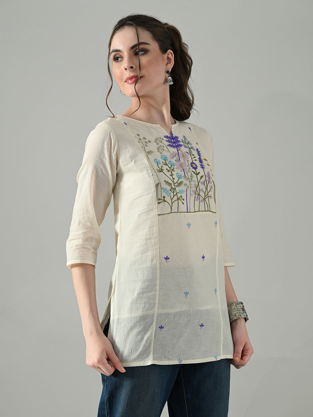 Myshka Women Off White Multicolor Thread Embroidered Tunic Three Quarter Sleeves Round Neck