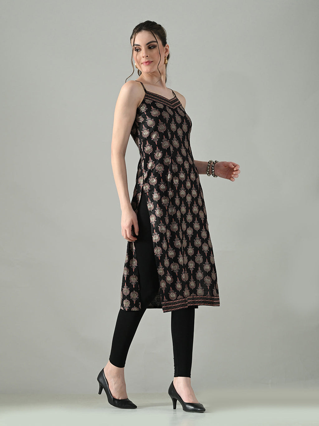 Myshka Women Off White Multicolor Thread Embroidered Sleeveless Long Kurta