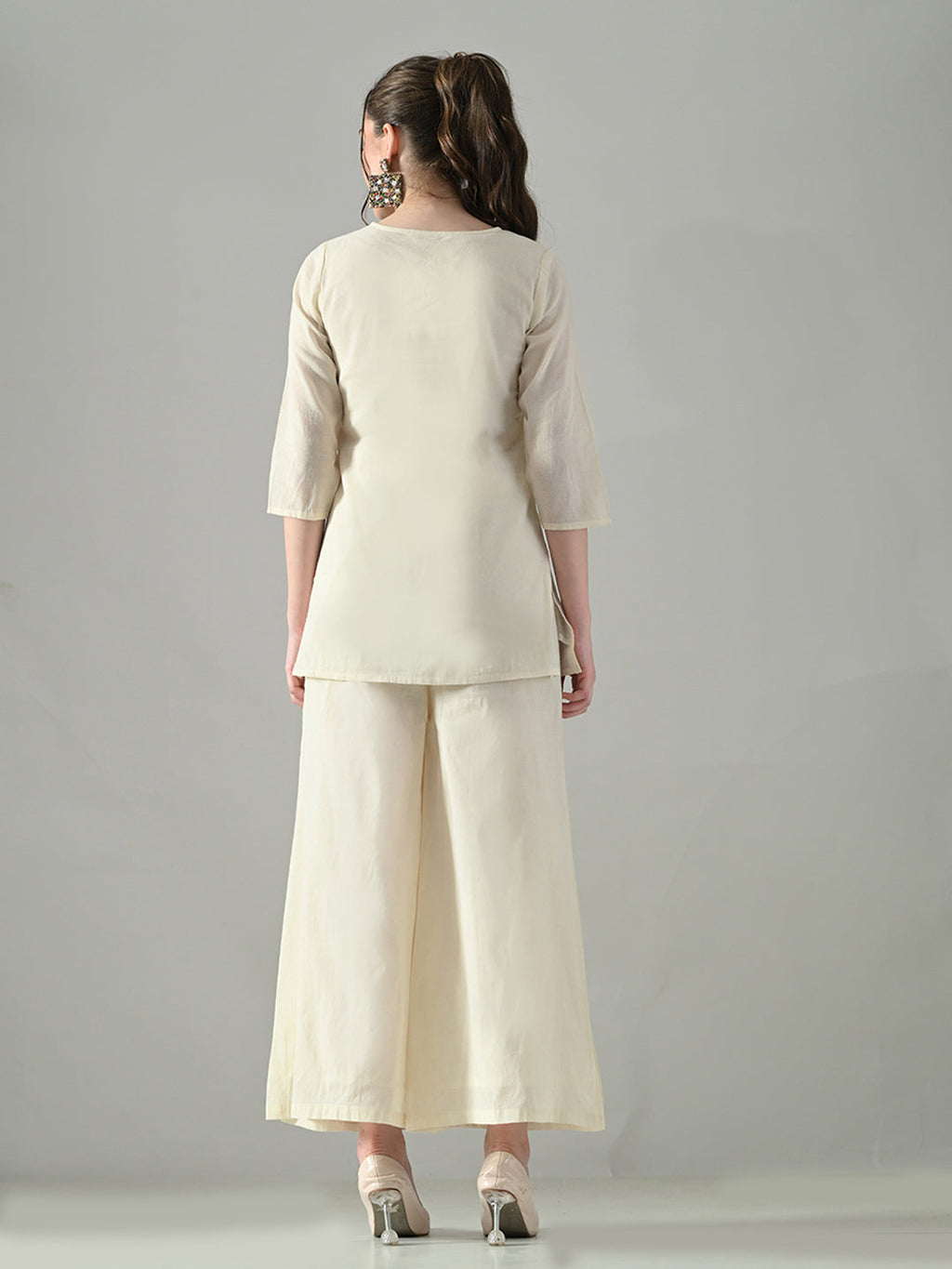 Myshka Women Off White Multicolor Thread Embroidered Co-Ord Set