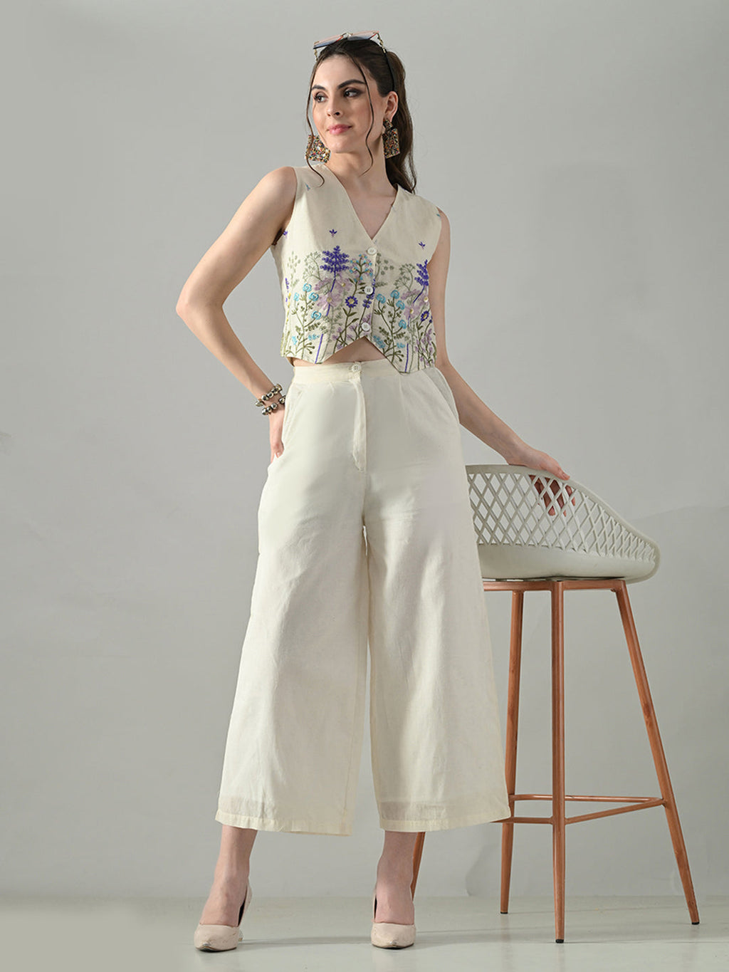 Myshka Women Off White Multicolor Thread Embroidered Co-Ord Set