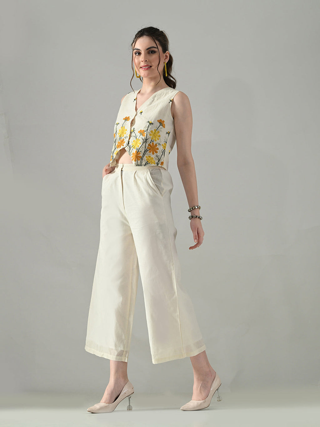 Myshka Women Off White Multicolor Thread Embroidered Co-Ord Set