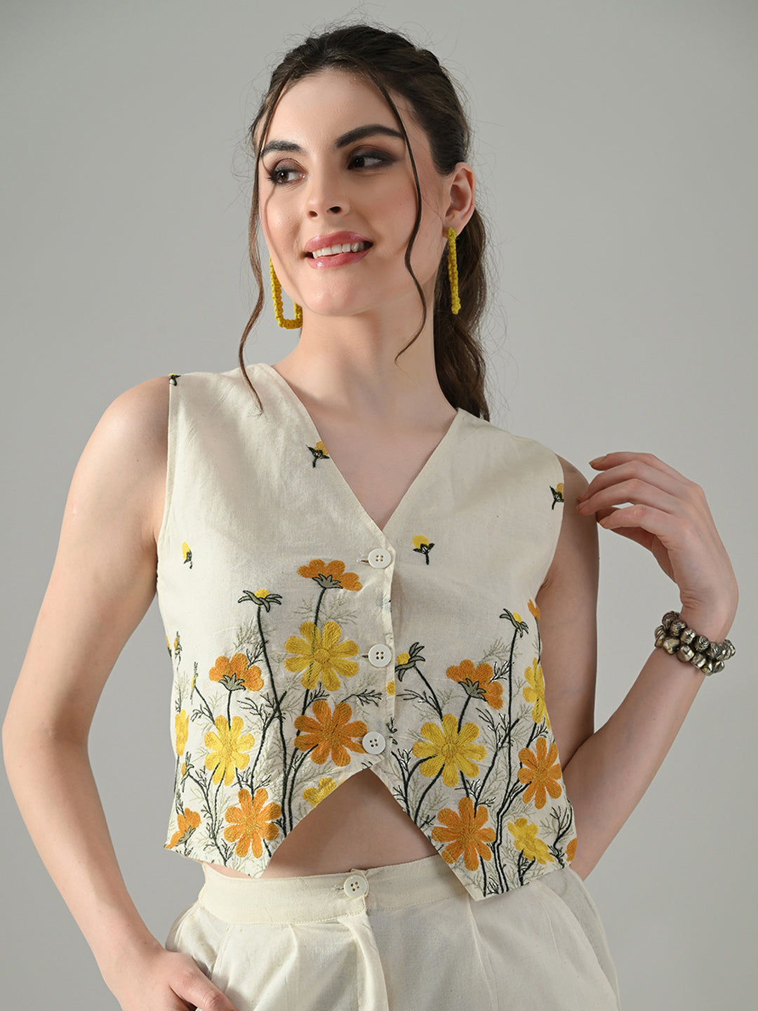 Myshka Women Off White Multicolor Thread Embroidered Co-Ord Set