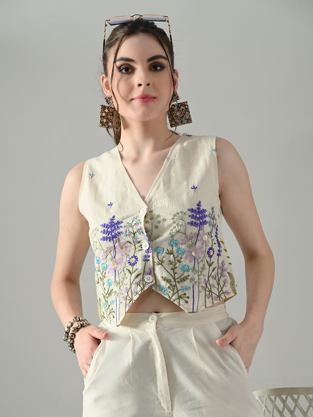 Myshka Women Off White Multicolor Thread Embroidered Waistcoat - Distacart