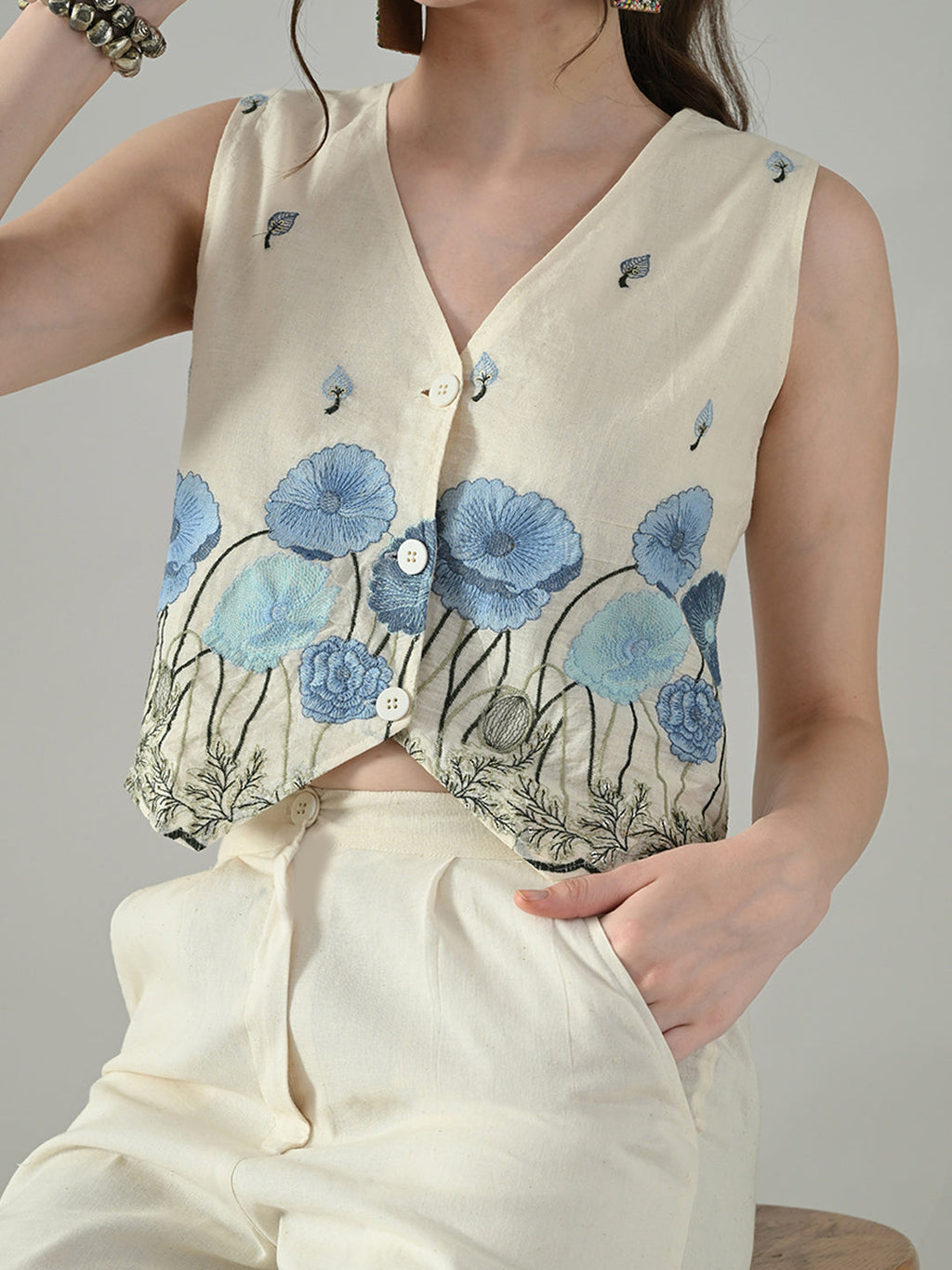Myshka Women Off White Multicolor Thread Embroidered Waistcoat - Distacart
