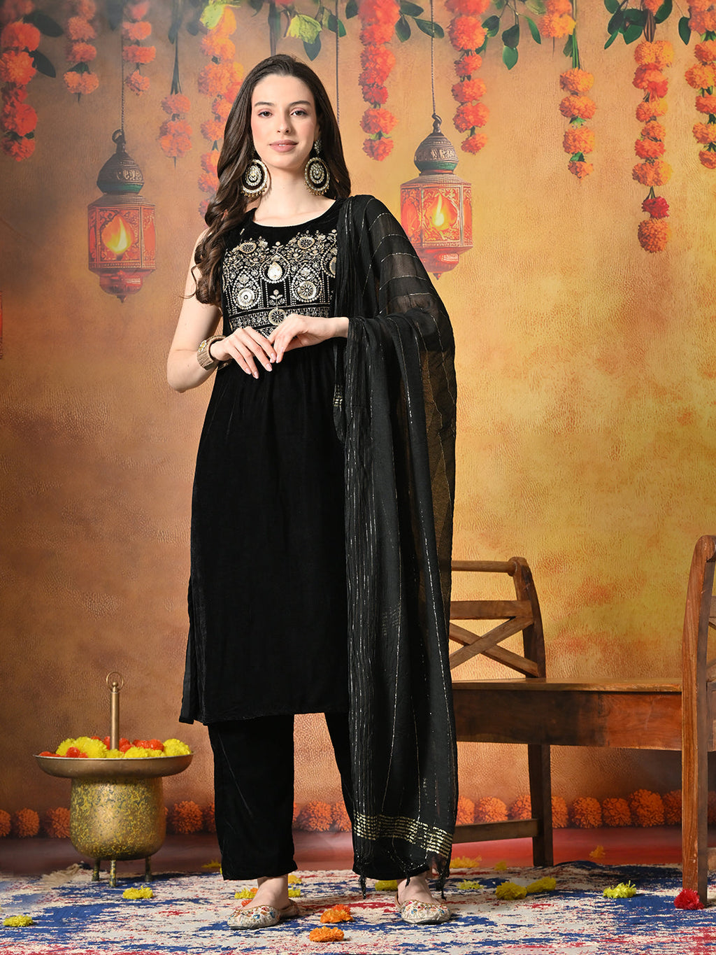 Myshka Women Black Velvet Embroidered Yoke Sleeveless Kurta Set with Dupatta - Distacart