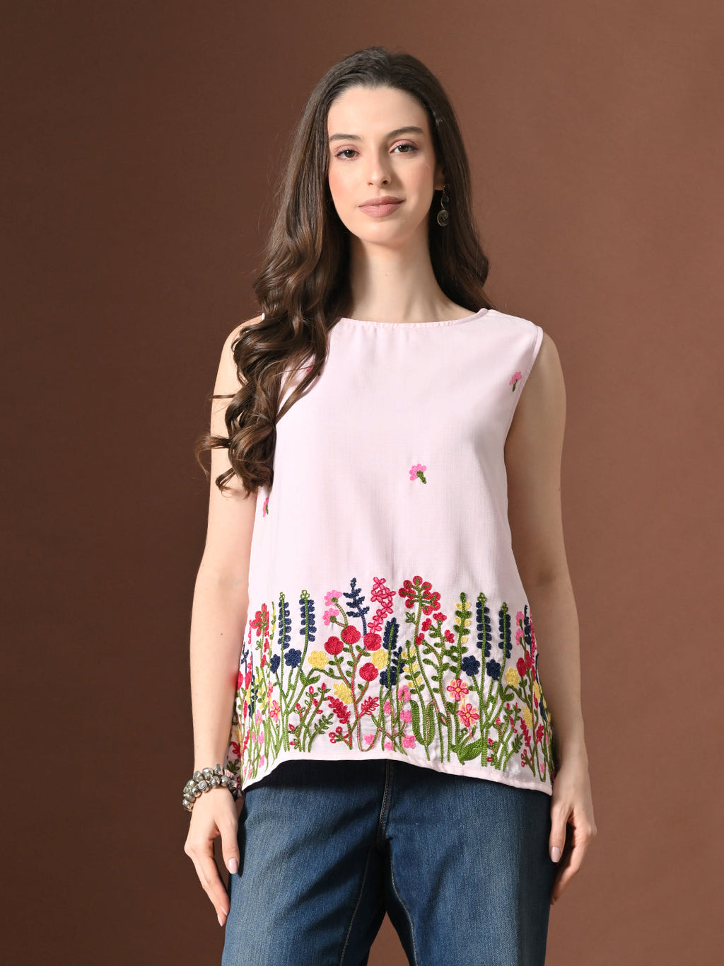 Myshka Women Poly Cotton Sleeveless Multicolor Thread Embroidered Pattern