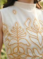 Myshka Women Off White Thread Embroidered Halter Neck Saree Blouse - Distacart