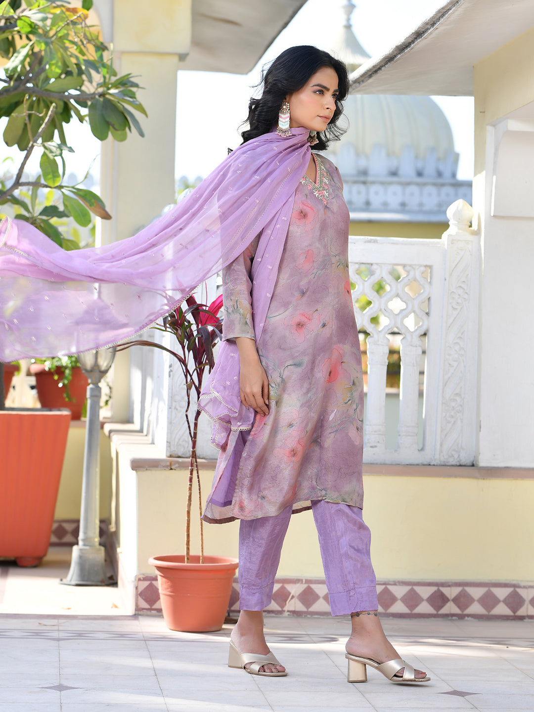 Vaasva Women's Lavender Viscose Tissue Digital Printed Suit Set