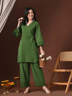 Myshka Women Green Pure Cotton Embroiderd Three-Forth Sleeve Kurta with Trouser - Distacart