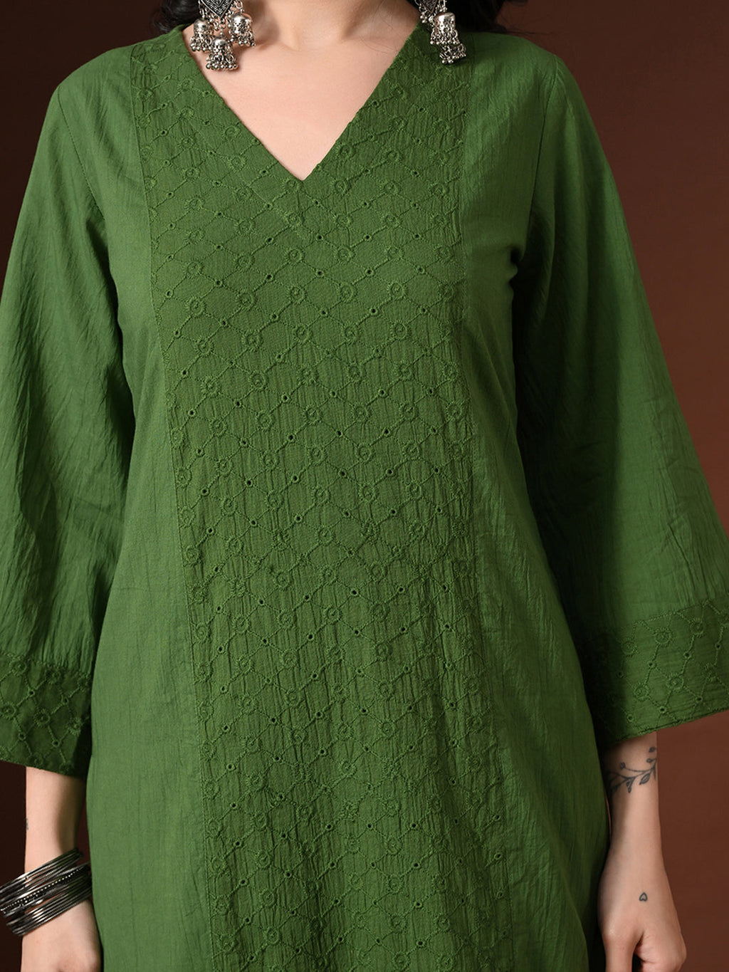 Myshka Women Green Pure Cotton Embroiderd Three-Forth Sleeve Kurta with Trouser - Distacart