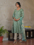 Vaasva Women's Dark Green Green Silk Digital Printed Suit Set