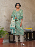 Vaasva Women's Dark Green Green Silk Digital Printed Suit Set