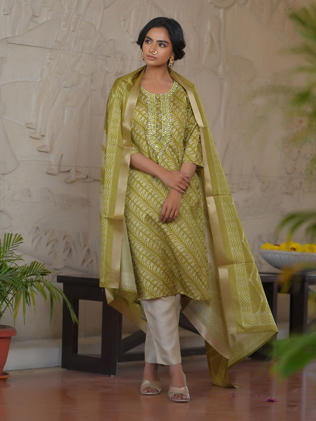 Vaasva Women's Parrot Green Silk Digital Printed Suit Set