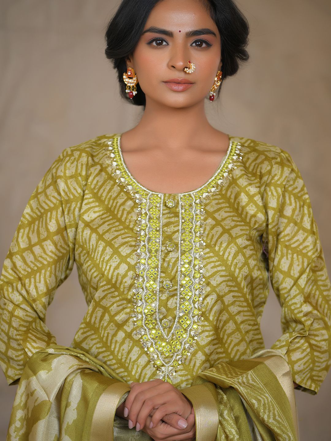 Vaasva Women's Parrot Green Silk Digital Printed Suit Set