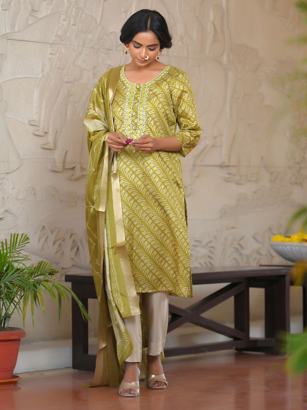 Vaasva Women's Parrot Green Silk Digital Printed Suit Set