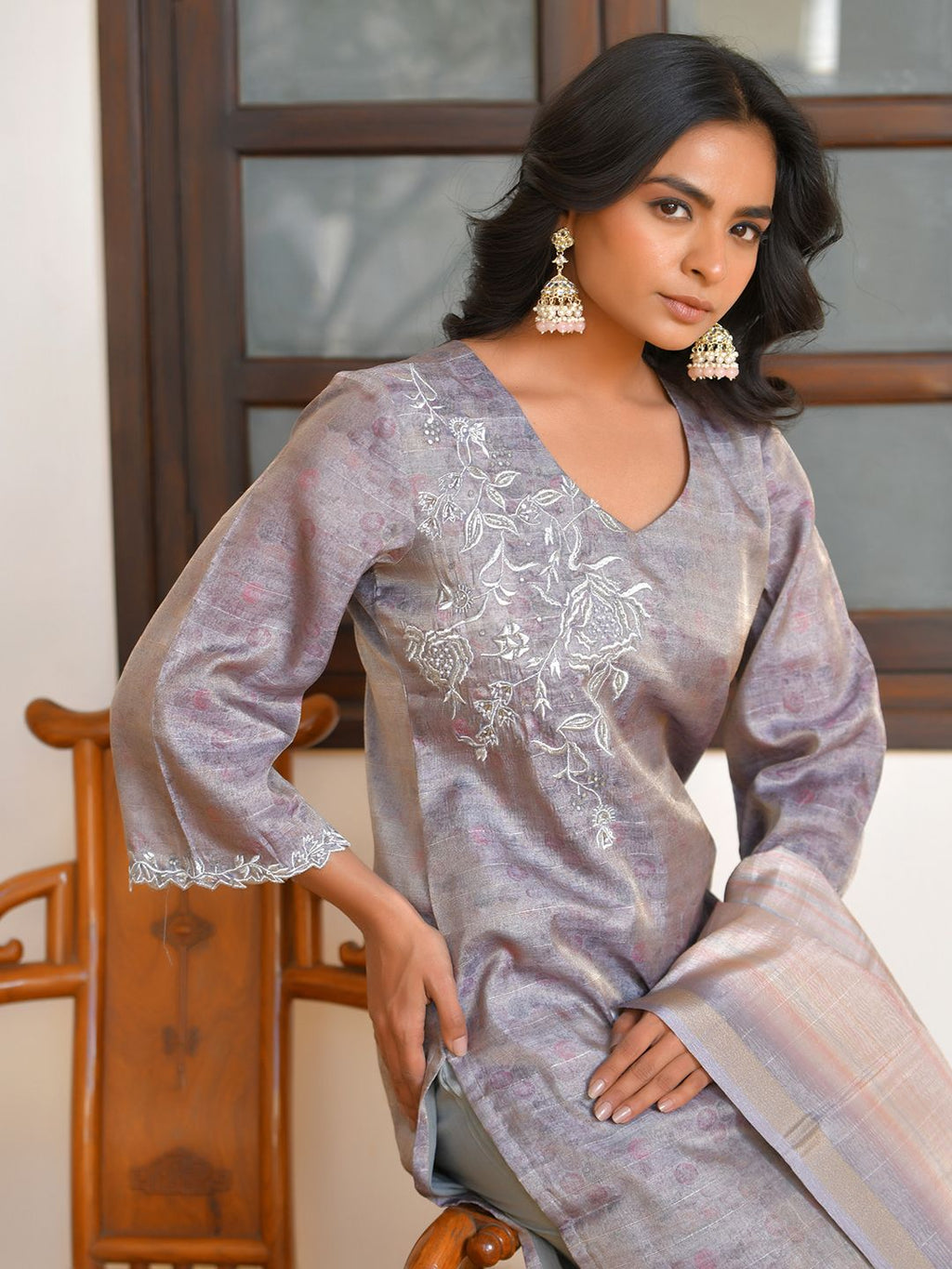 Vaasva Women's Shadow Grey Tissue Shimmer Digital Printed Suit Set