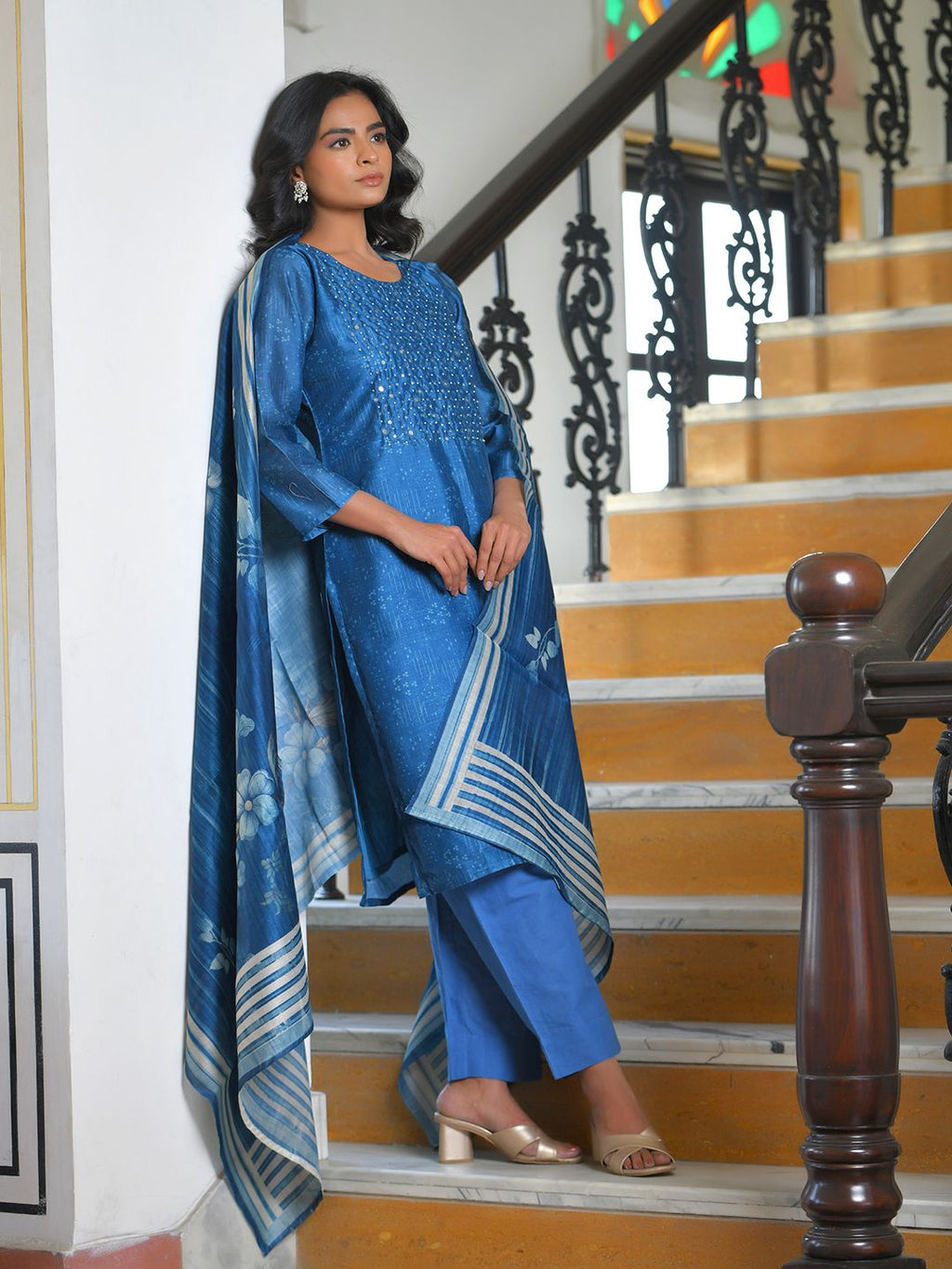 Vaasva Women's Indigo Muslin Digital Printed Suit Set