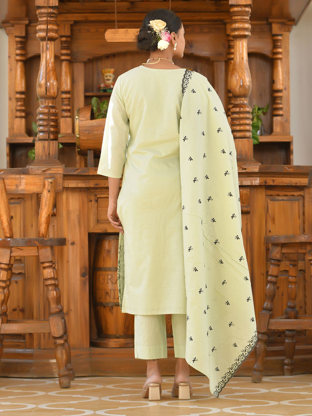 Vaasva Women's Cotton Solid Pista Embroidered Suit Set