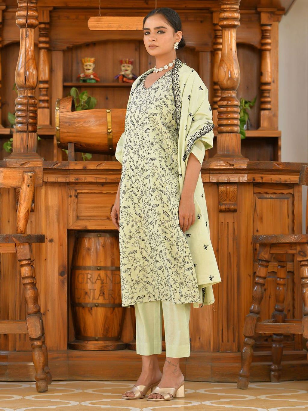 Vaasva Women's Cotton Solid Pista Embroidered Suit Set
