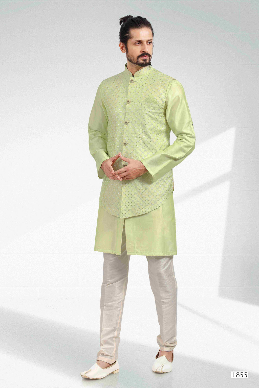 Raivat Ethnic Art Banarasi Silk Thread Work 3 Pics Jacket Set In Pista Green Colour