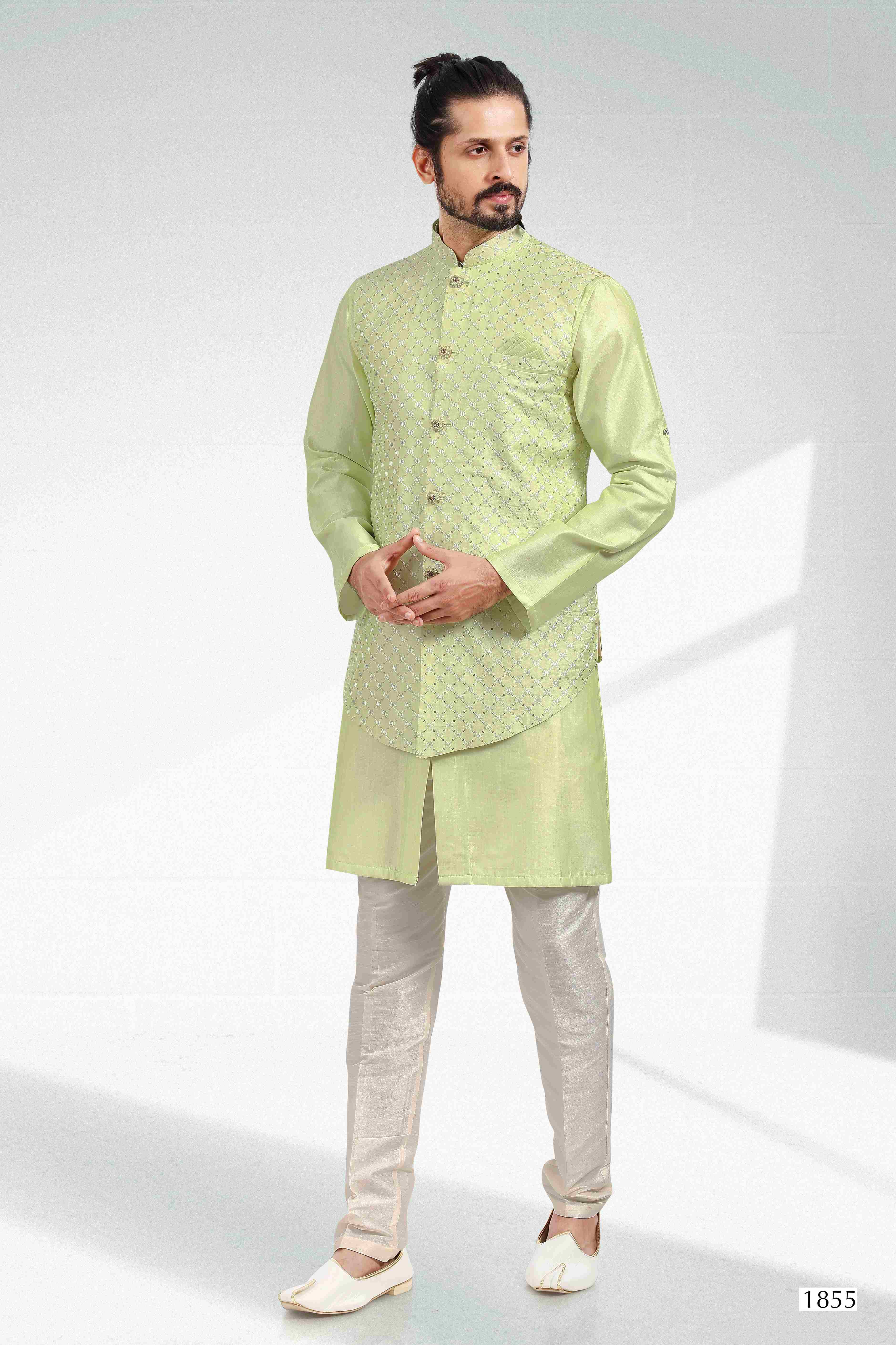 Raivat Ethnic Art Banarasi Silk Thread Work 3 Pics Jacket Set In Pista Green Colour