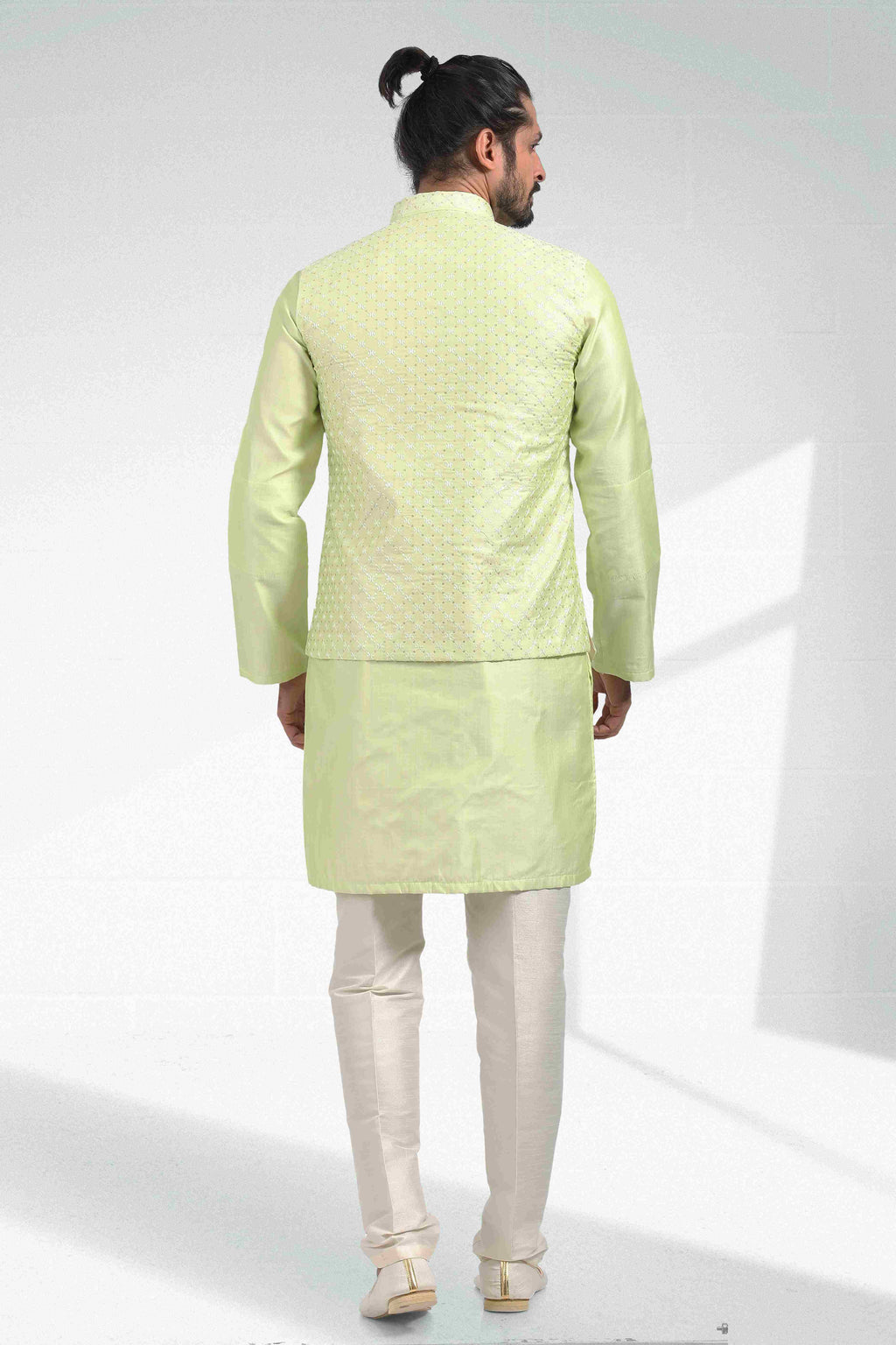 Raivat Ethnic Art Banarasi Silk Thread Work 3 Pics Jacket Set In Pista Green Colour
