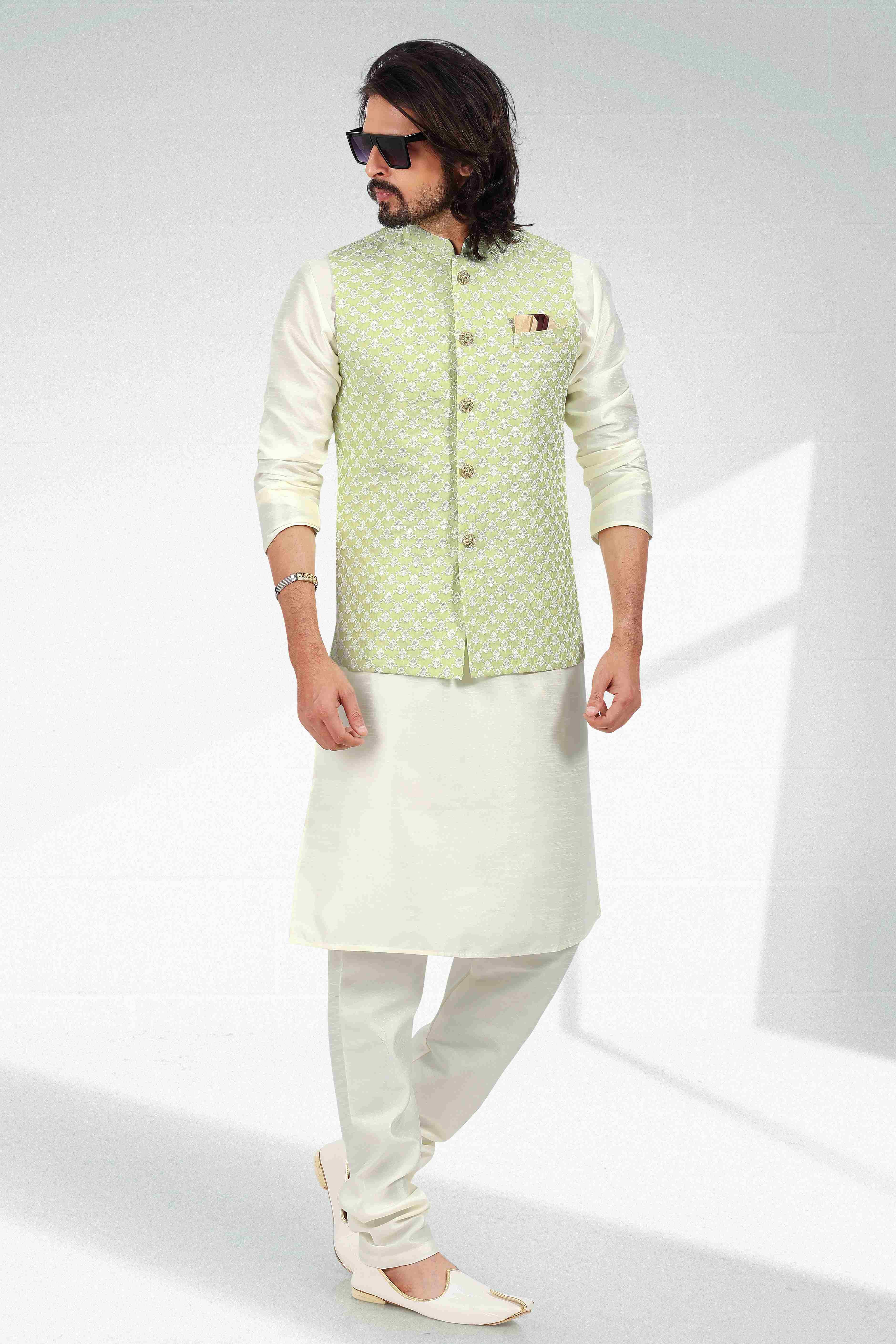 Raivat Ethnic Art Banarasi Silk Thread Work 3 Pics Jacket Set In Pista Green Colour