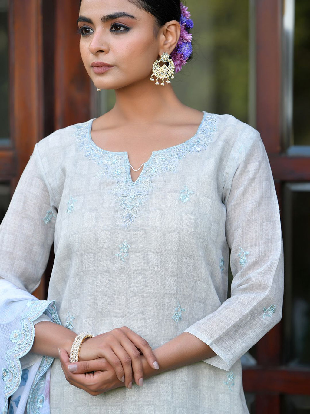 Vaasva Women's Grey Blue Linen Suit Set With Cutwork Dupatta