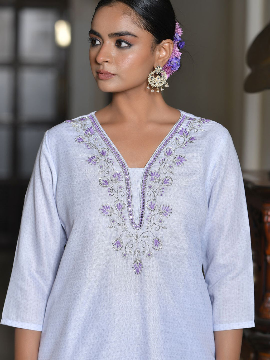 Vaasva Women's Lilac Linen Suit Set With Printed Dupatta