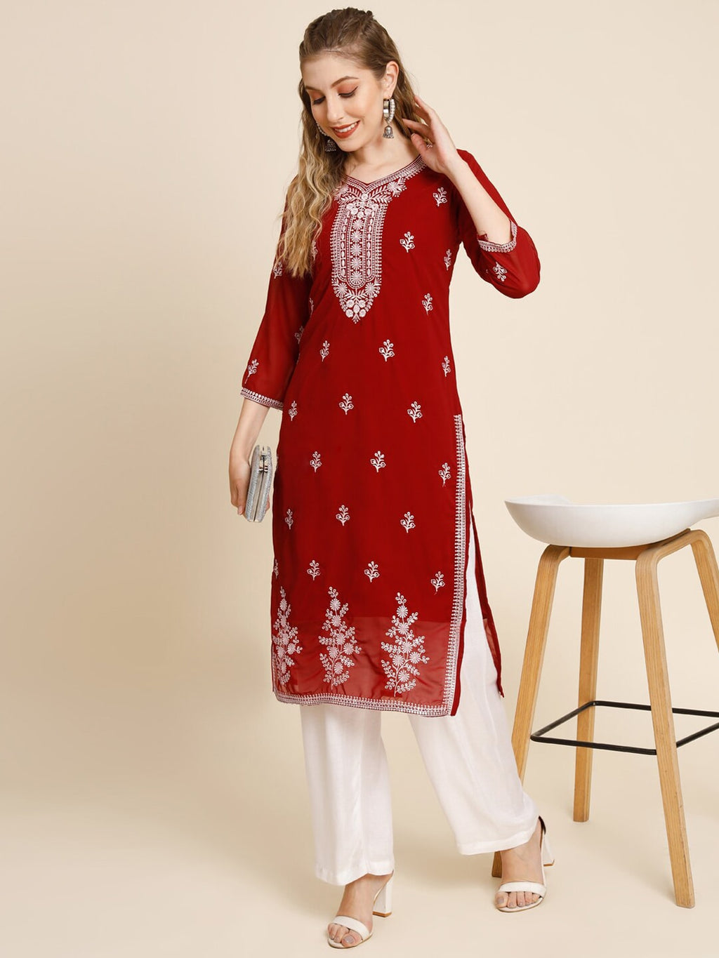 HERE&NOW Women Floral Embroidered Thread Work Georgette Kurta