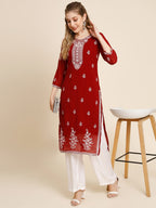 HERE&NOW Women Floral Embroidered Thread Work Georgette Kurta