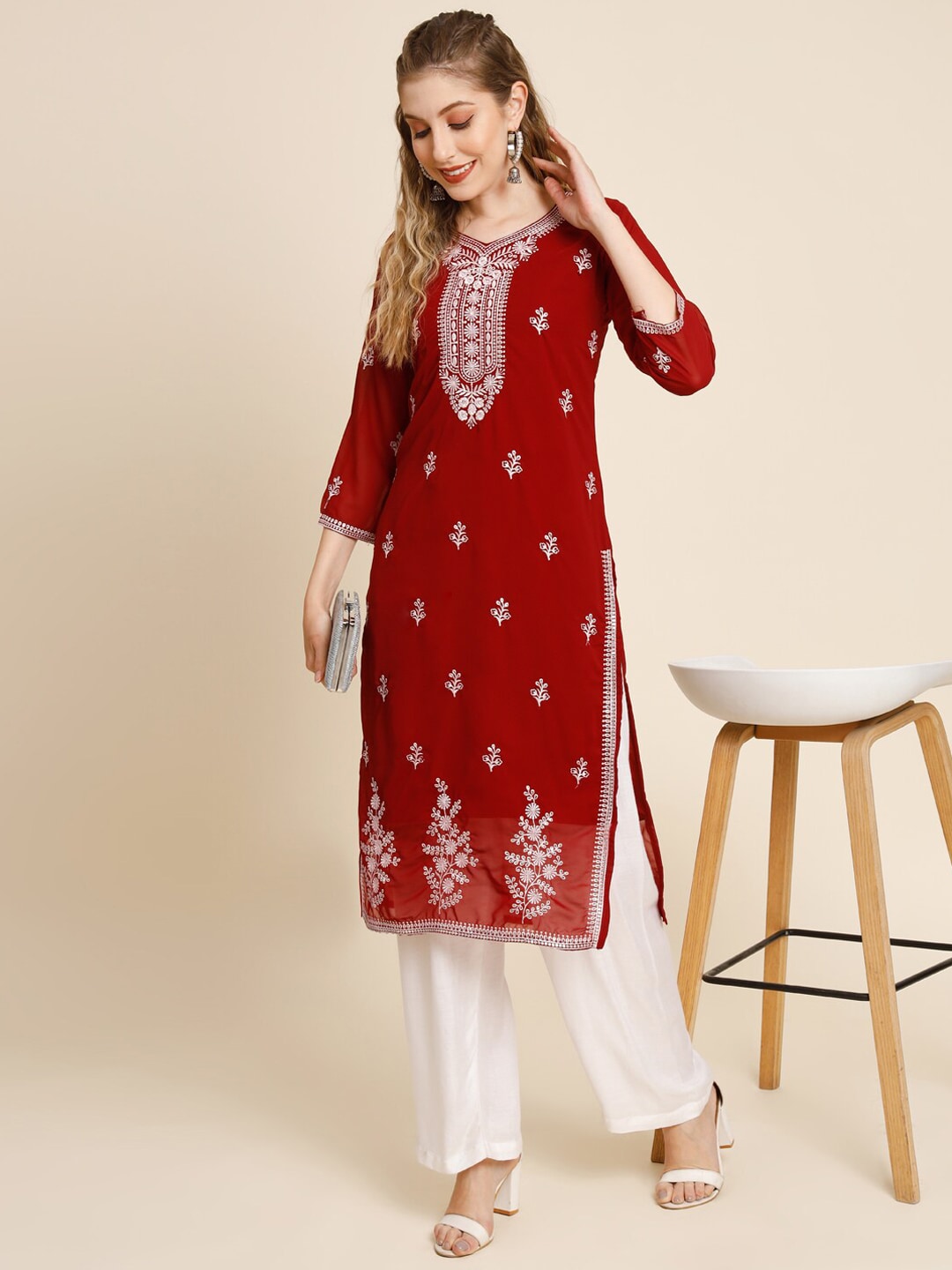HERE&NOW Women Floral Embroidered Thread Work Georgette Kurta