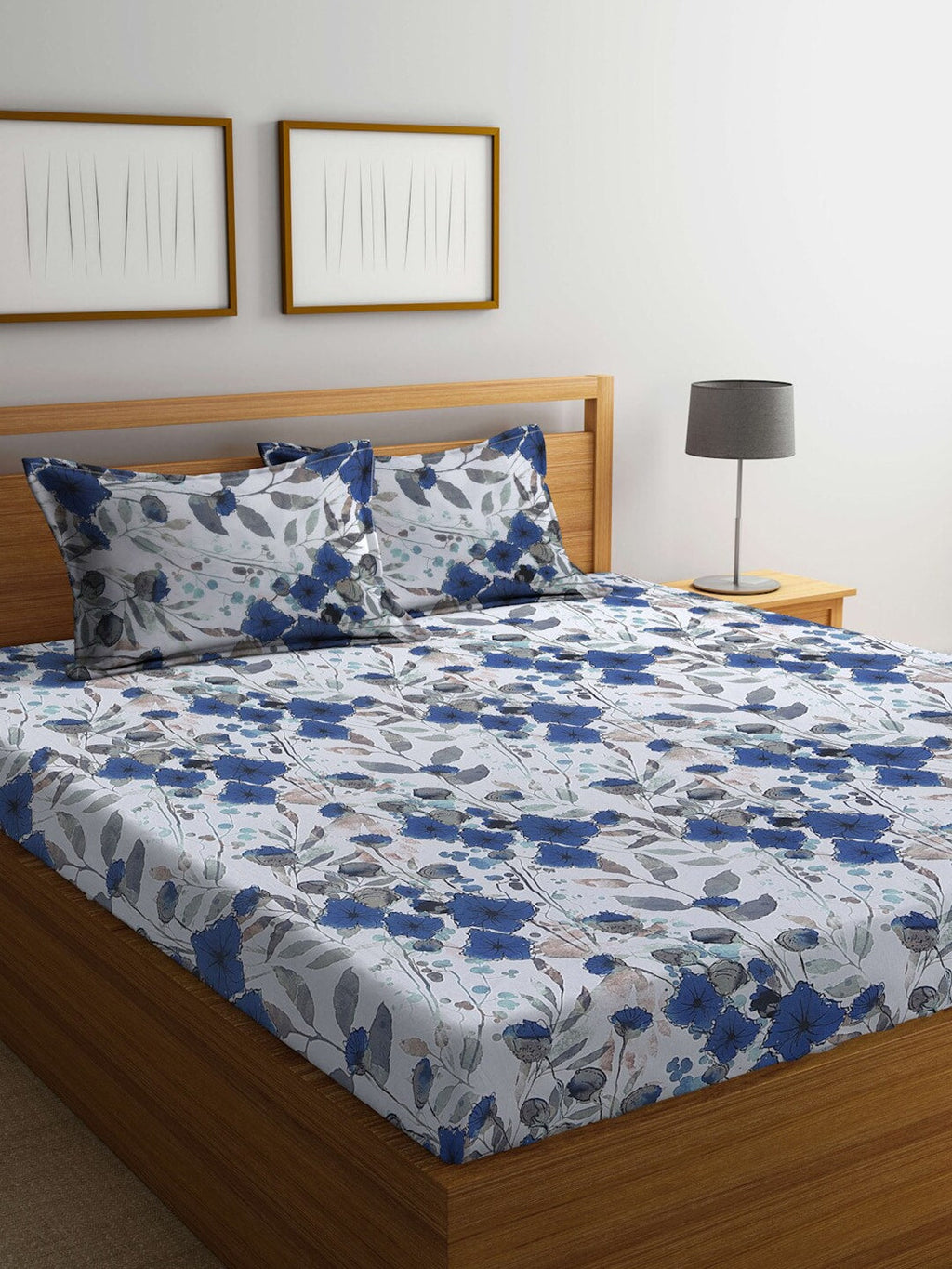 BOMBAY DYEING Blue & White Floral Cotton 144 TC King Bedsheet With 2 Pillow Covers