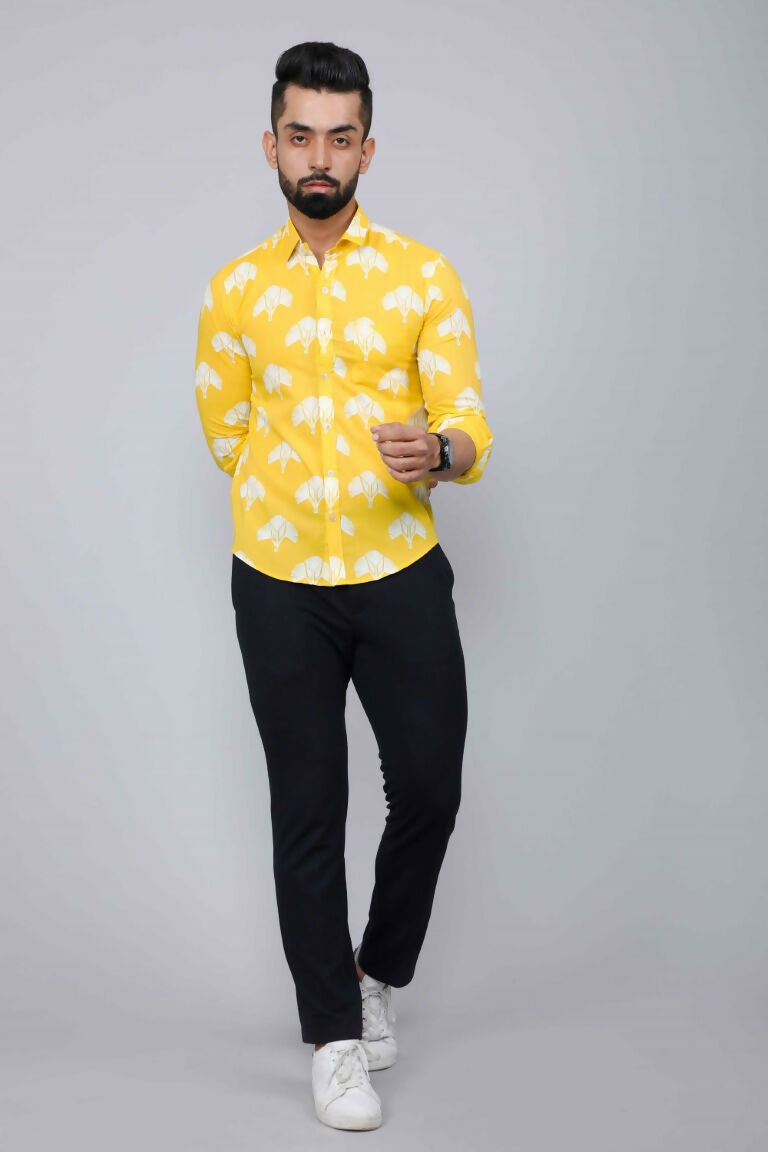 Miravan Men's Yellow and White Floral Printed Full Sleeves Cotton Casual Shirt