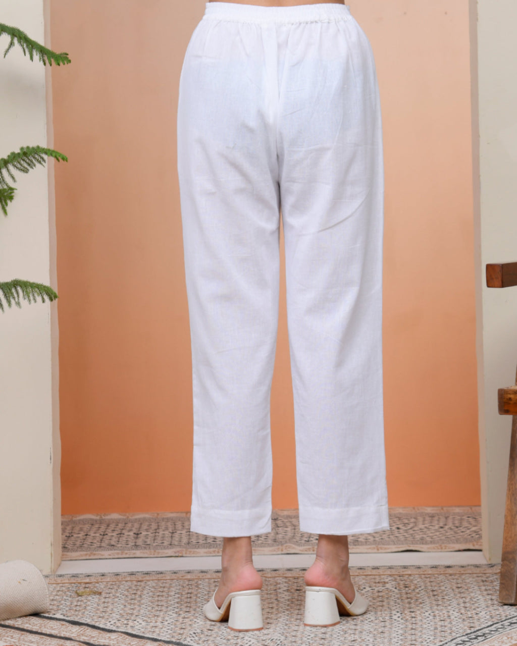Vaasva Women Whitel Cotton Flax Solid Straight Pants