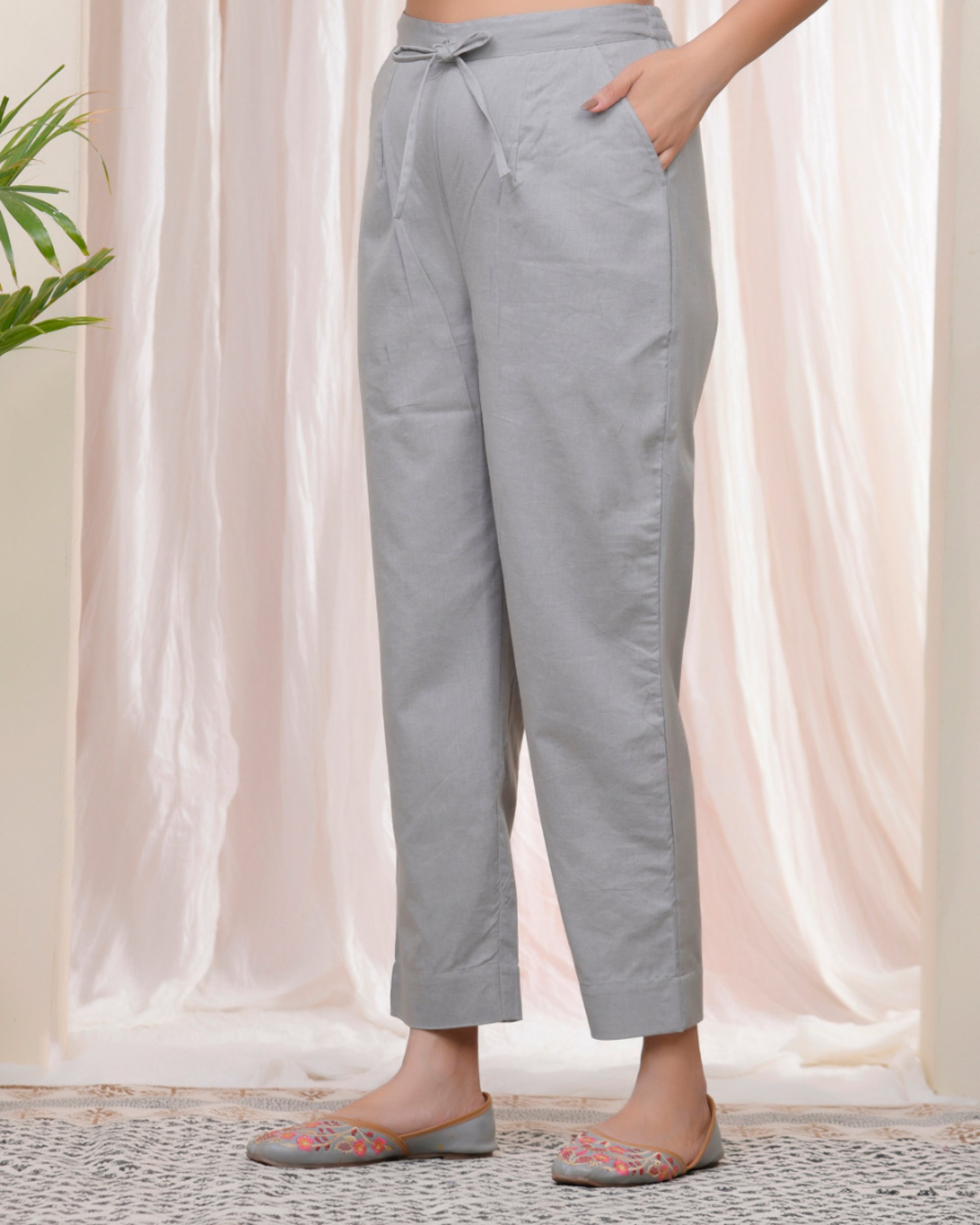 Vaasva Women Grey Cotton Flax Solid Straight Pants