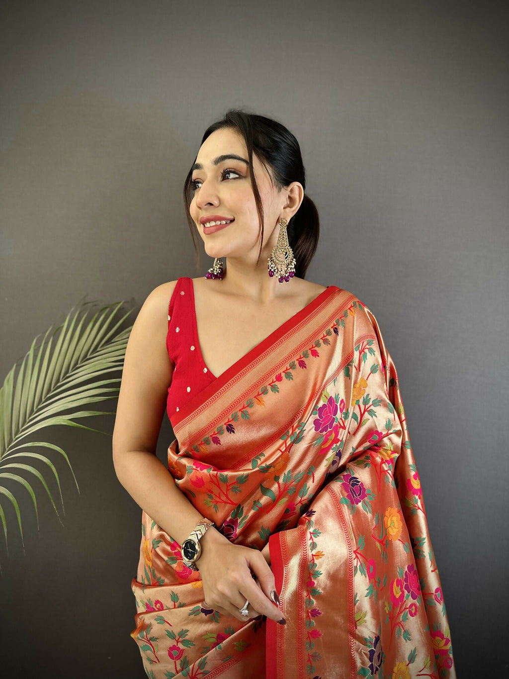 Joban Fashion Peach Intricate Floral & Foliate Motifs Soft Silk Paithani Saree - Distacart