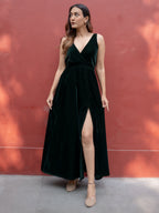 trueBrowns Dark Green Velvet Sleeveless Dress - Distacart