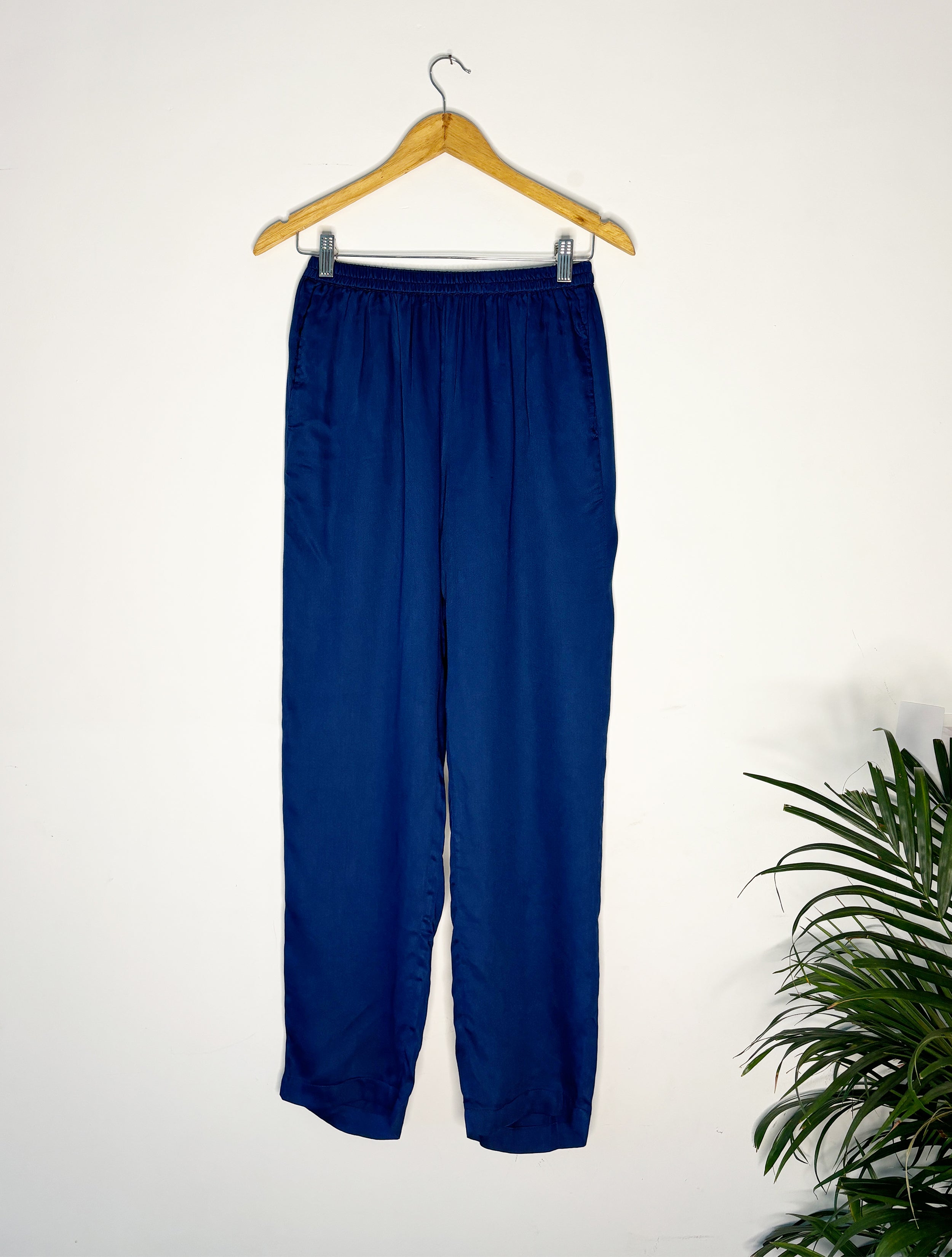 trueBrowns Blue Silk Bottom