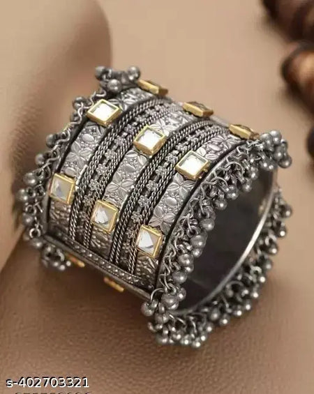Tehzeeb Creations Women's Silver Colour Oxidised Bangle With Kundan