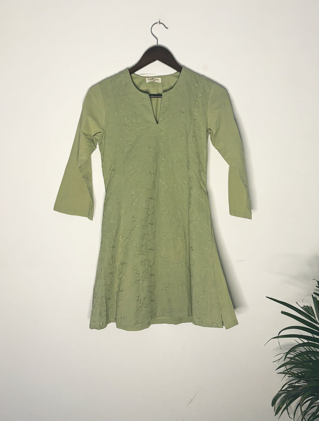 trueBrowns Green Schiffli Top